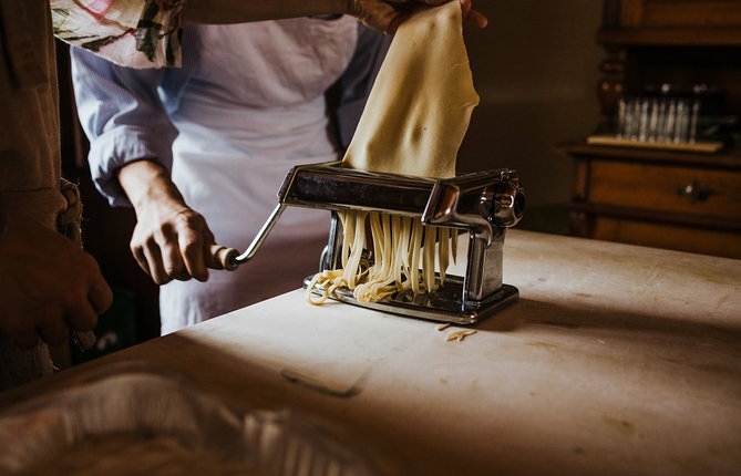 Pasta & Gnocchi class on Top of Florence Hills with lunch or dinner included